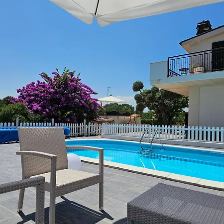 Dimore Le Paoline Nyaraló